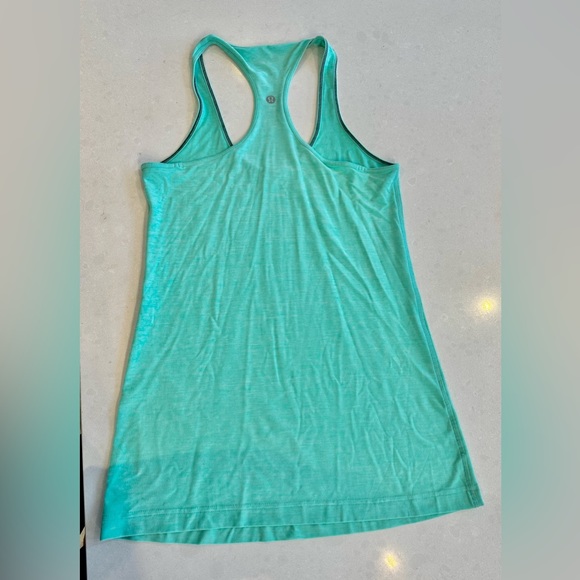 Lululemon tank - Picture 2 of 3
